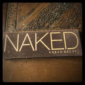 Urban Decay Naked Eyeshadow Palette -EUC